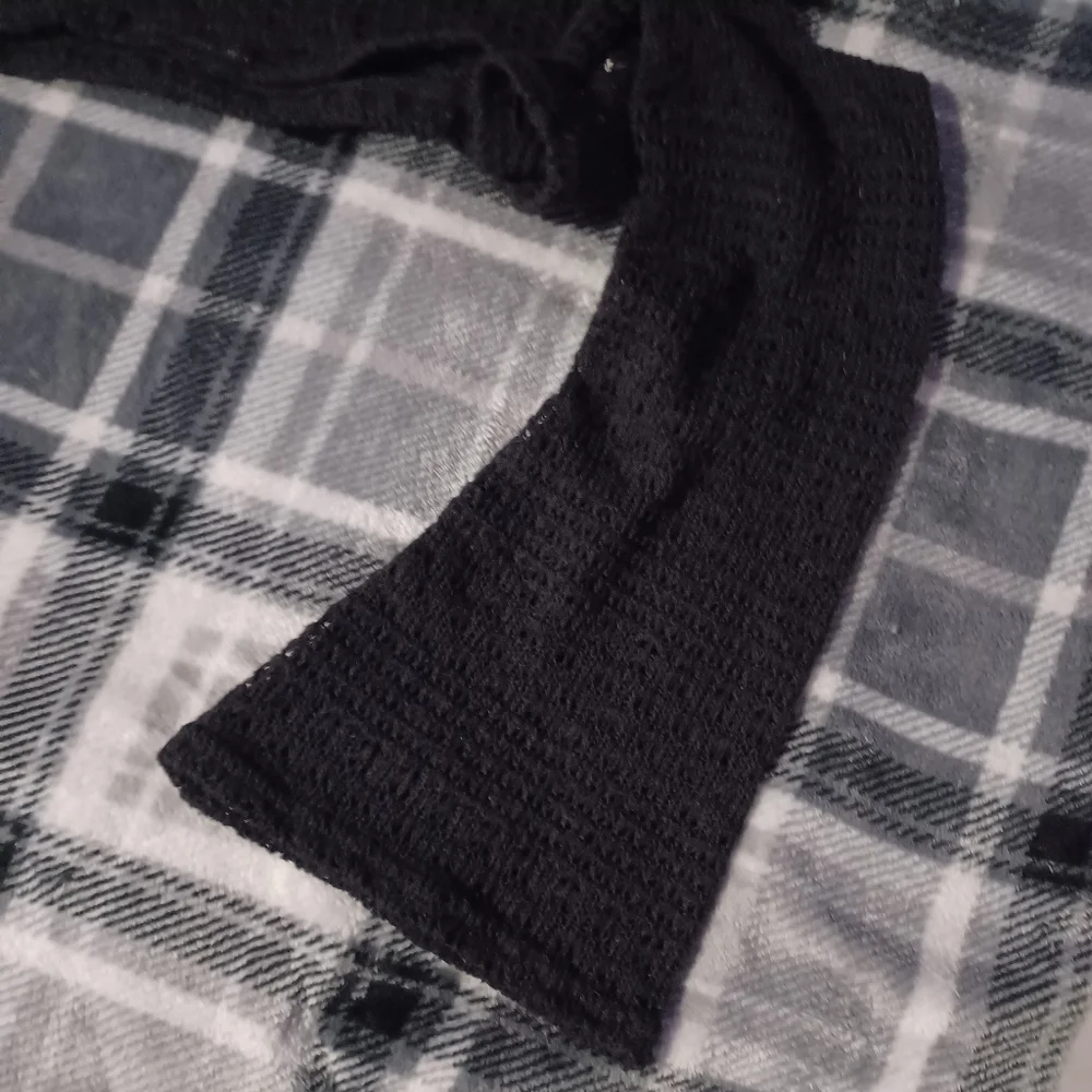 Black shoulder crop - Picture 4 of 4